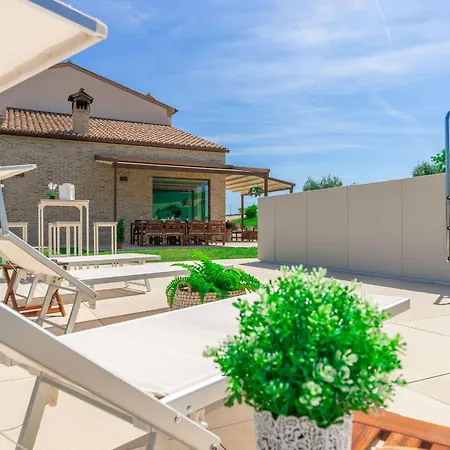 Italian Experience-villa Clair Villa